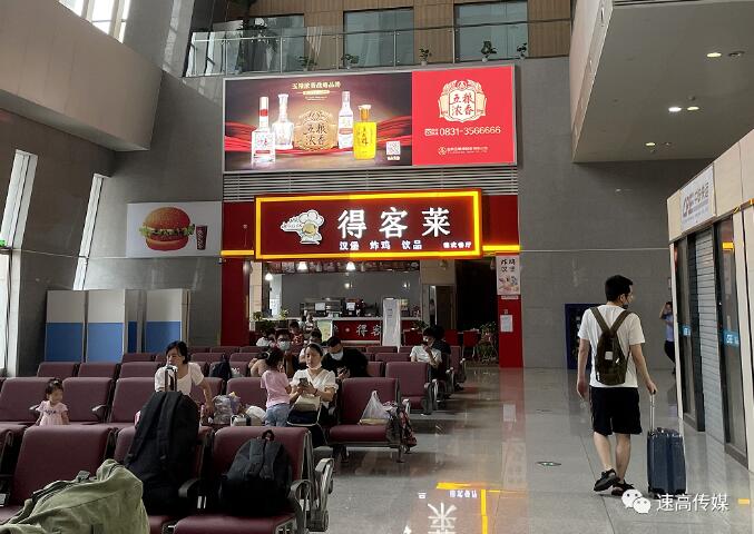 節(jié)假日營(yíng)銷，想讓品牌出圈還得看戶外廣告！